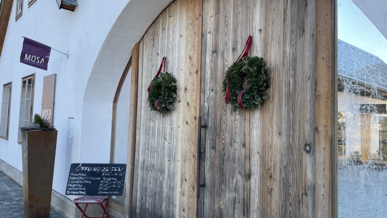 Cafe-Bar Mosa, © Wiener Alpen/Katharina Lechner