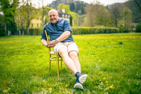 Rudi Roubinek als Chevalier Dumont bei den Raimundspielen Gutenstein, © Wiener Alpen/Martin Fülöp