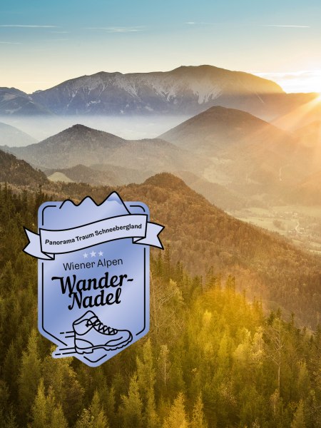 Panorama Schneebergland mit Logo von digitaler Wandernadel Summit Lynx 